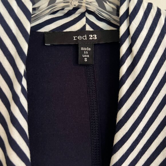 Striped Cross front Blous - Picture 3 of 3